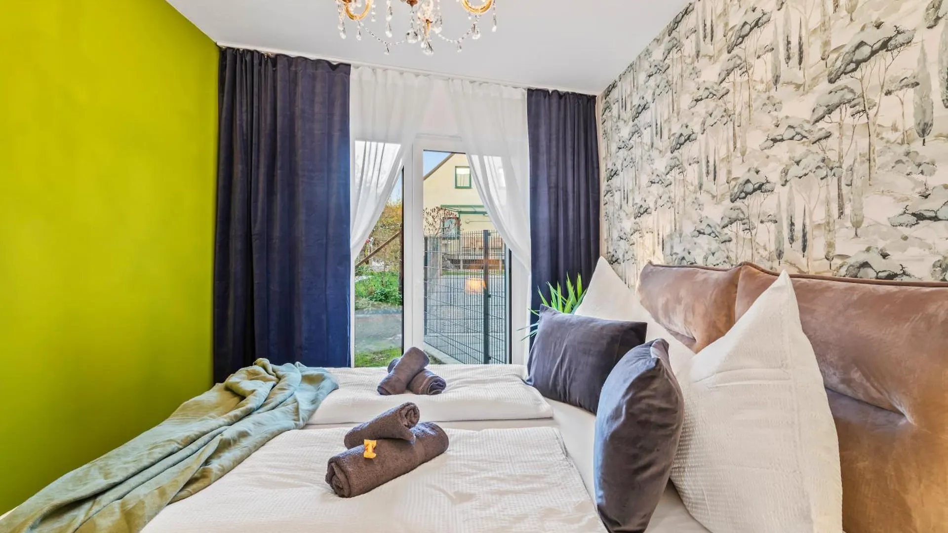 Green Suite - Whirlpool Garden - Free Parking - Wifi Vienna 0*,  Austria