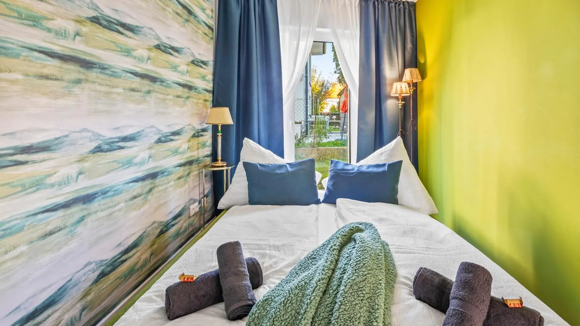 Green Suite - Whirlpool Garden - Free Parking - Wifi Vienna Apartment