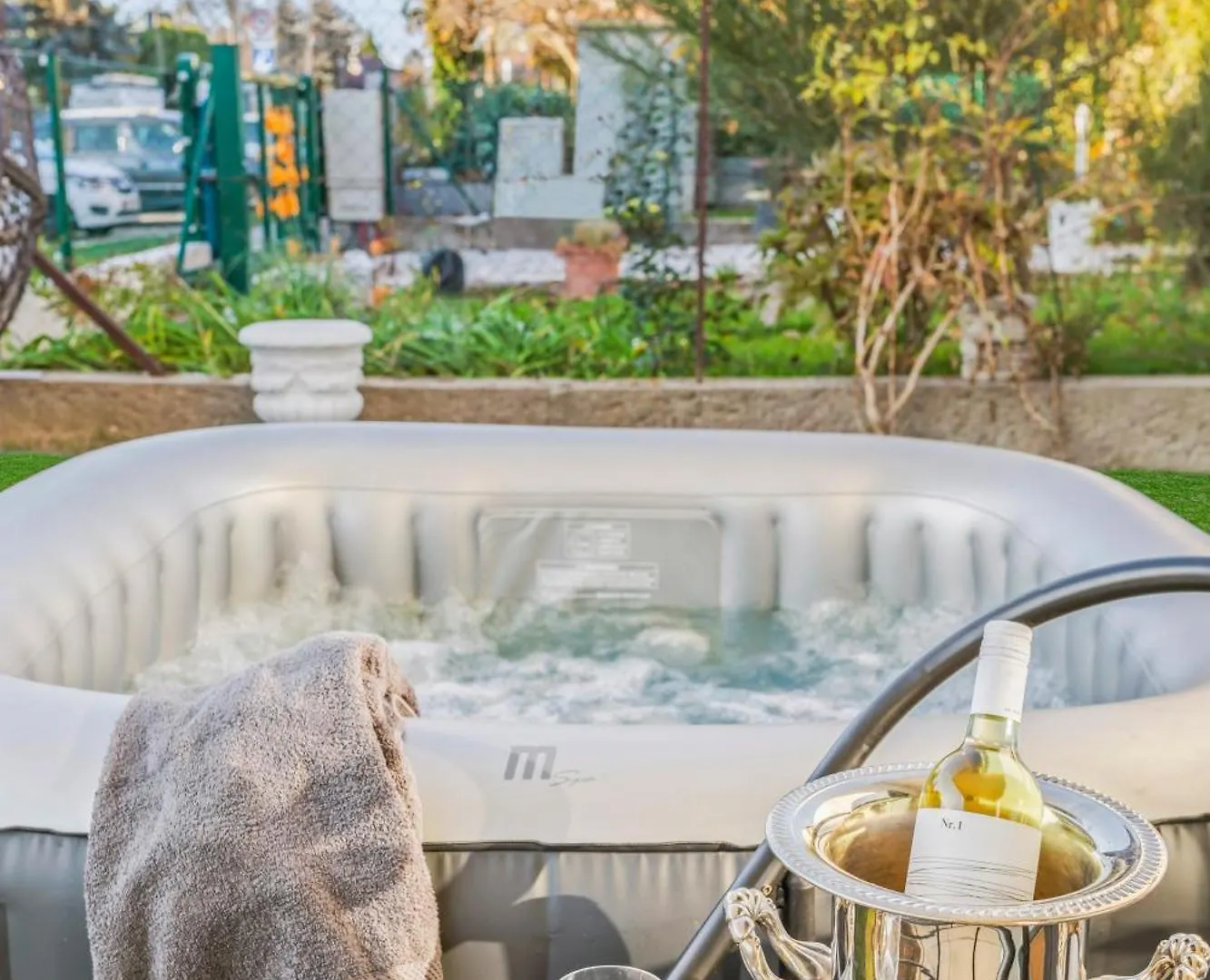 Green Suite - Whirlpool Garden - Free Parking - Wifi Vienna Apartment