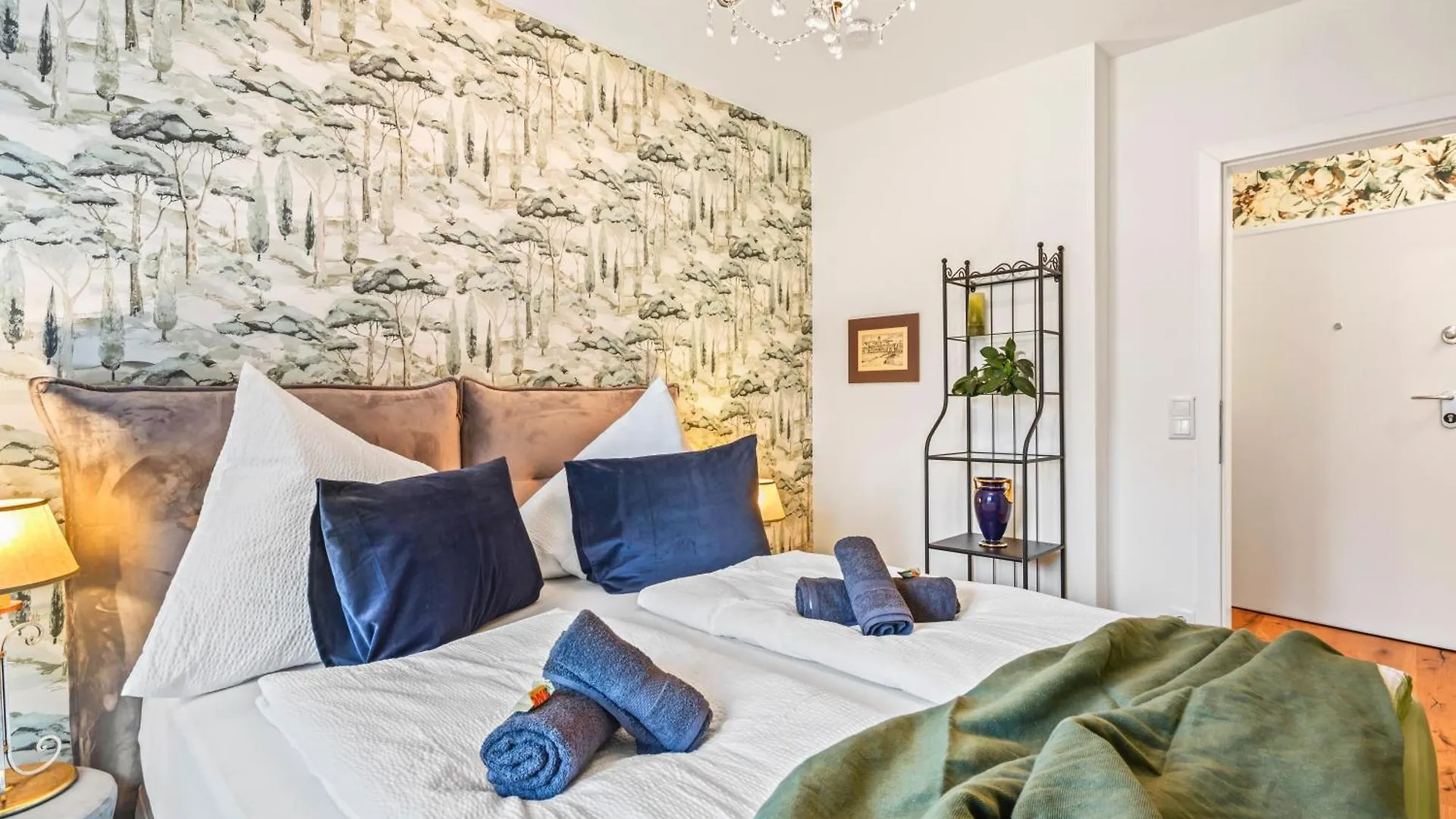 Green Suite - Whirlpool Garden - Free Parking - Wifi Vienna Apartment